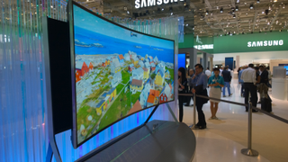 La masiva pantalla 4K flexible y curvada de Samsung ya es realidad